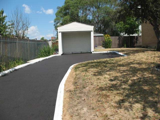 Outdoor car storage on a private driveway, Keele and Sheppard (9)