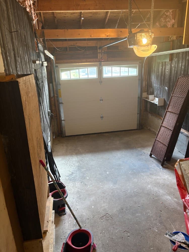 176 sq ft lock-up garage in Brampton