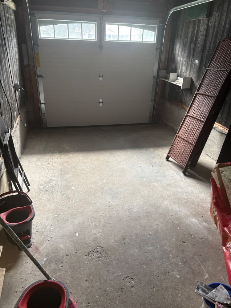176 sq ft lock-up garage in Brampton