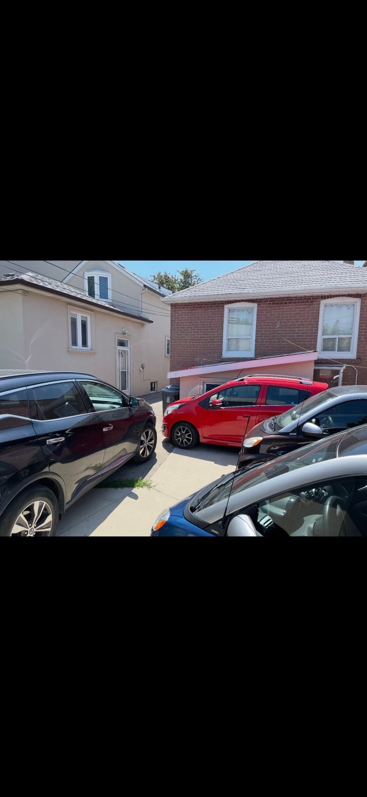 Private residential parking spot in York