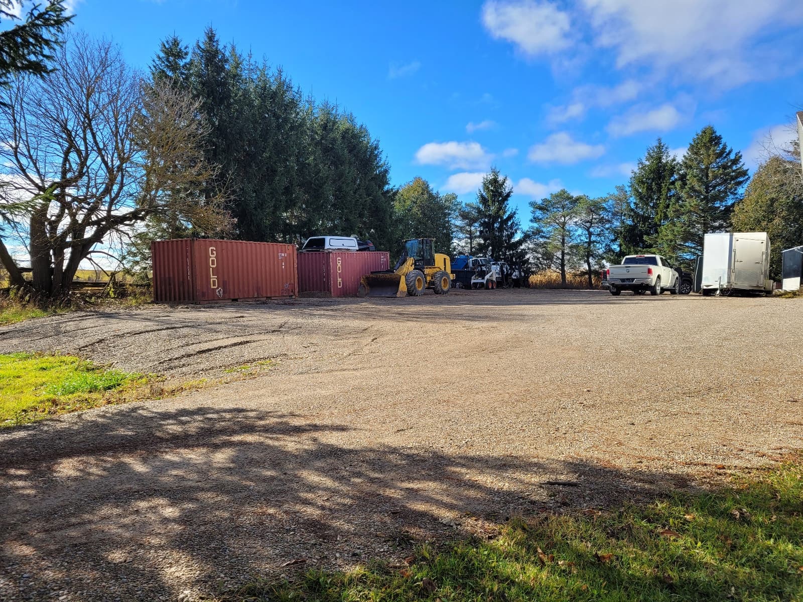 Outdoor parking storage for personal vehicles & trailers