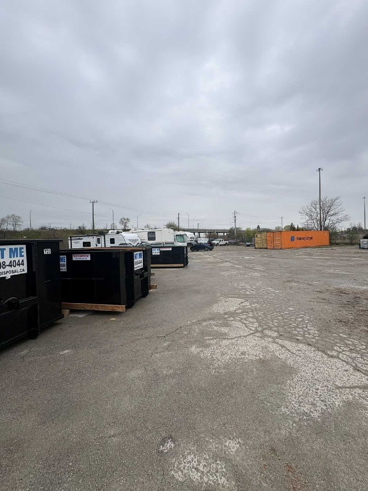 Outdoor storage & parking spots for boats, cars and trucks