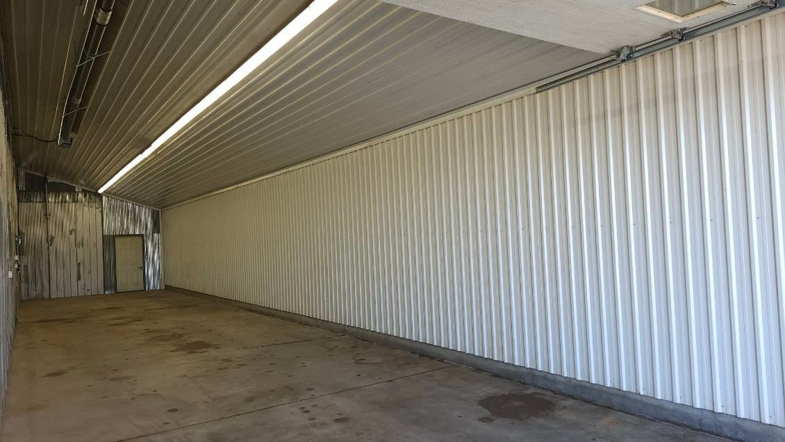 Shop space for workshop and storage near Tillsonburg