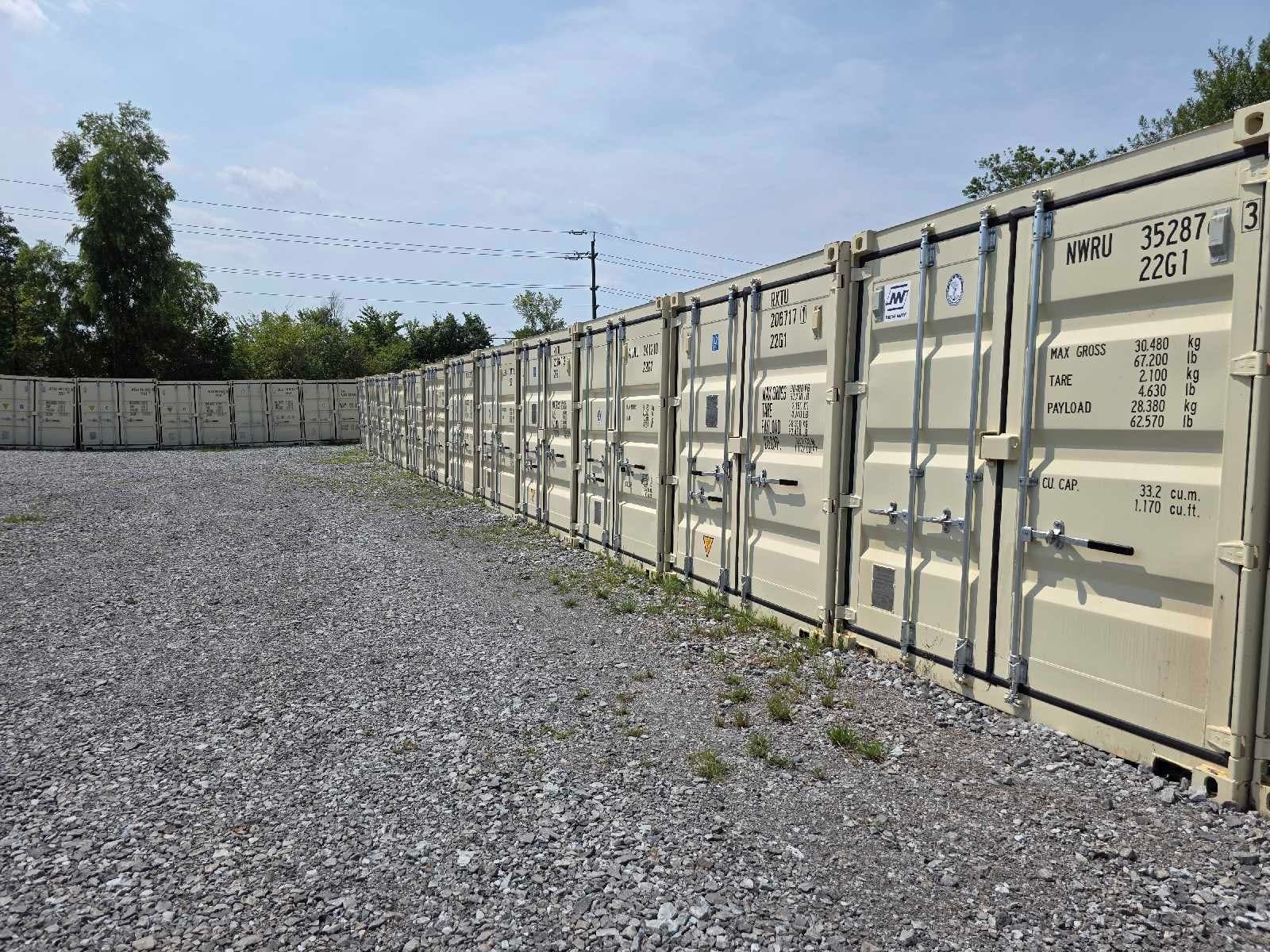 Secure self storage units near Welland highway