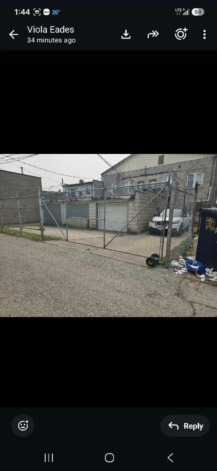 Three-bay shop building for storage or trade use