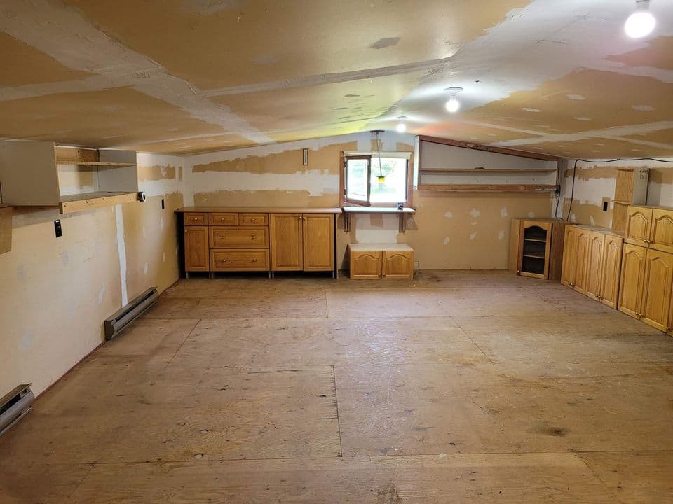 Private garage for storage rent in Orleans