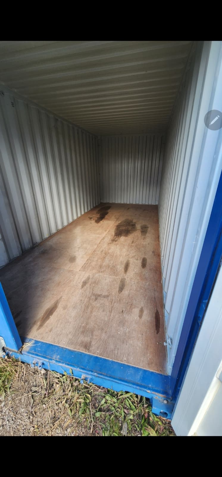 8x20 shipping container storage in Aldershot, Burlington