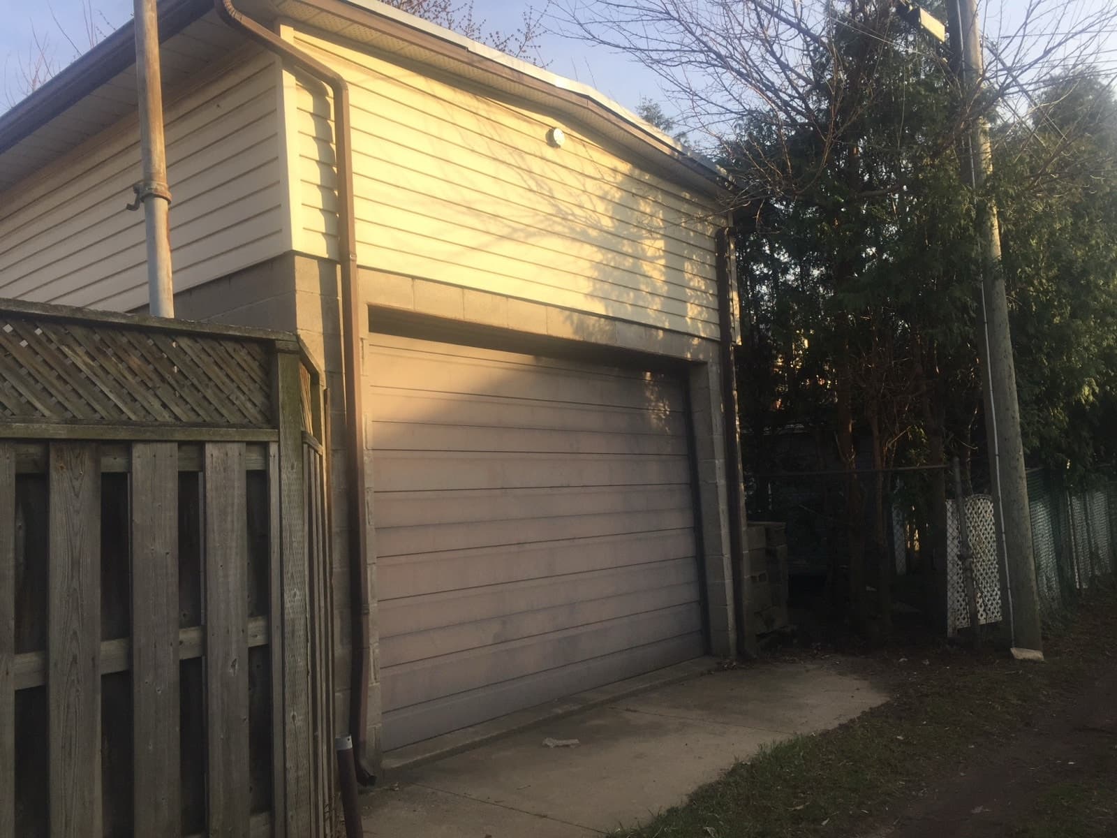 Detached garage for storage near Gage Park
