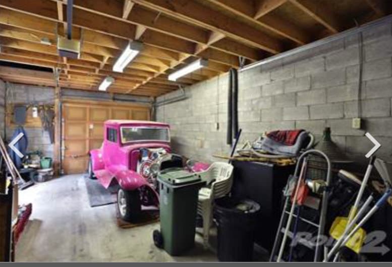 Detached garage for storage near Gage Park
