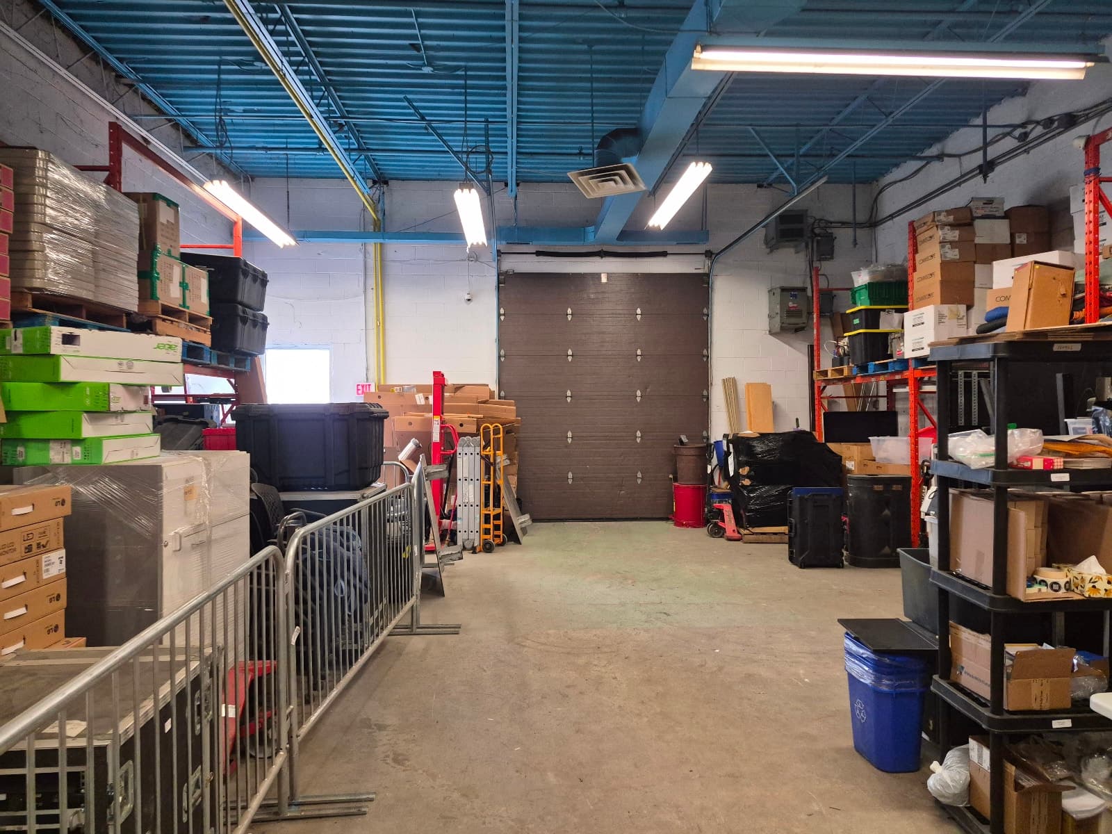 Dock-level warehouse storage space, approx. 600 sq ft