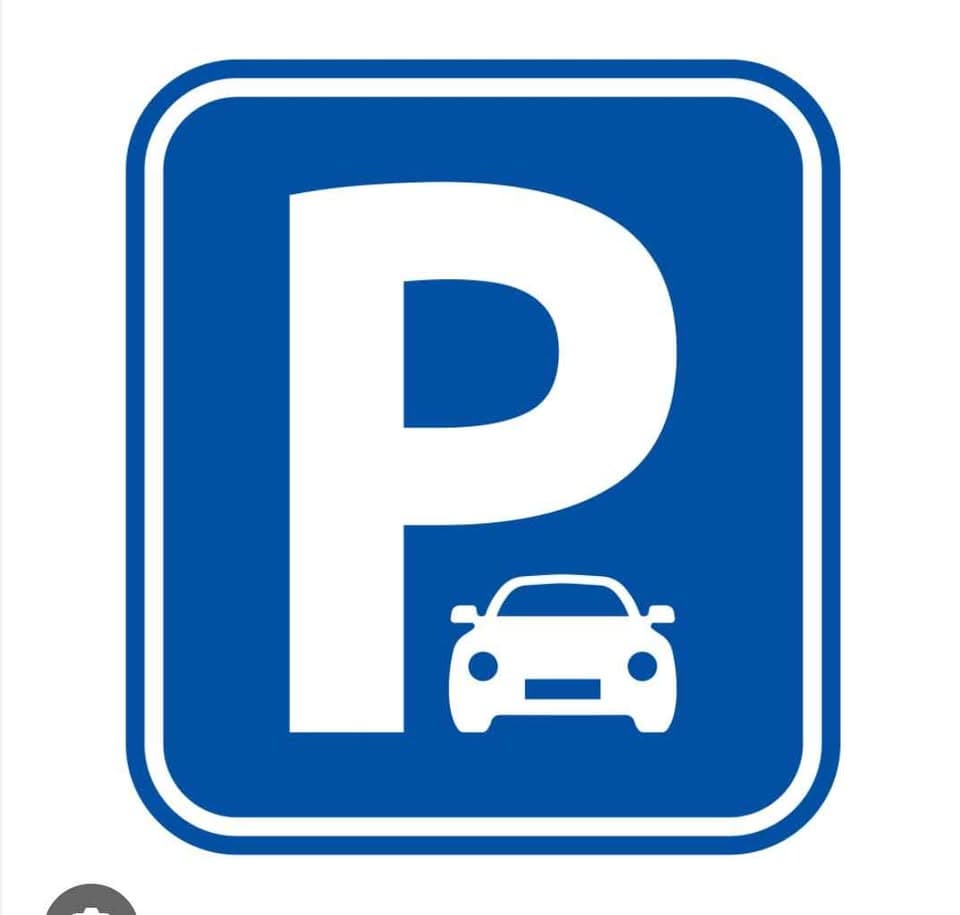 Driveway parking spot for rent in Hamilton