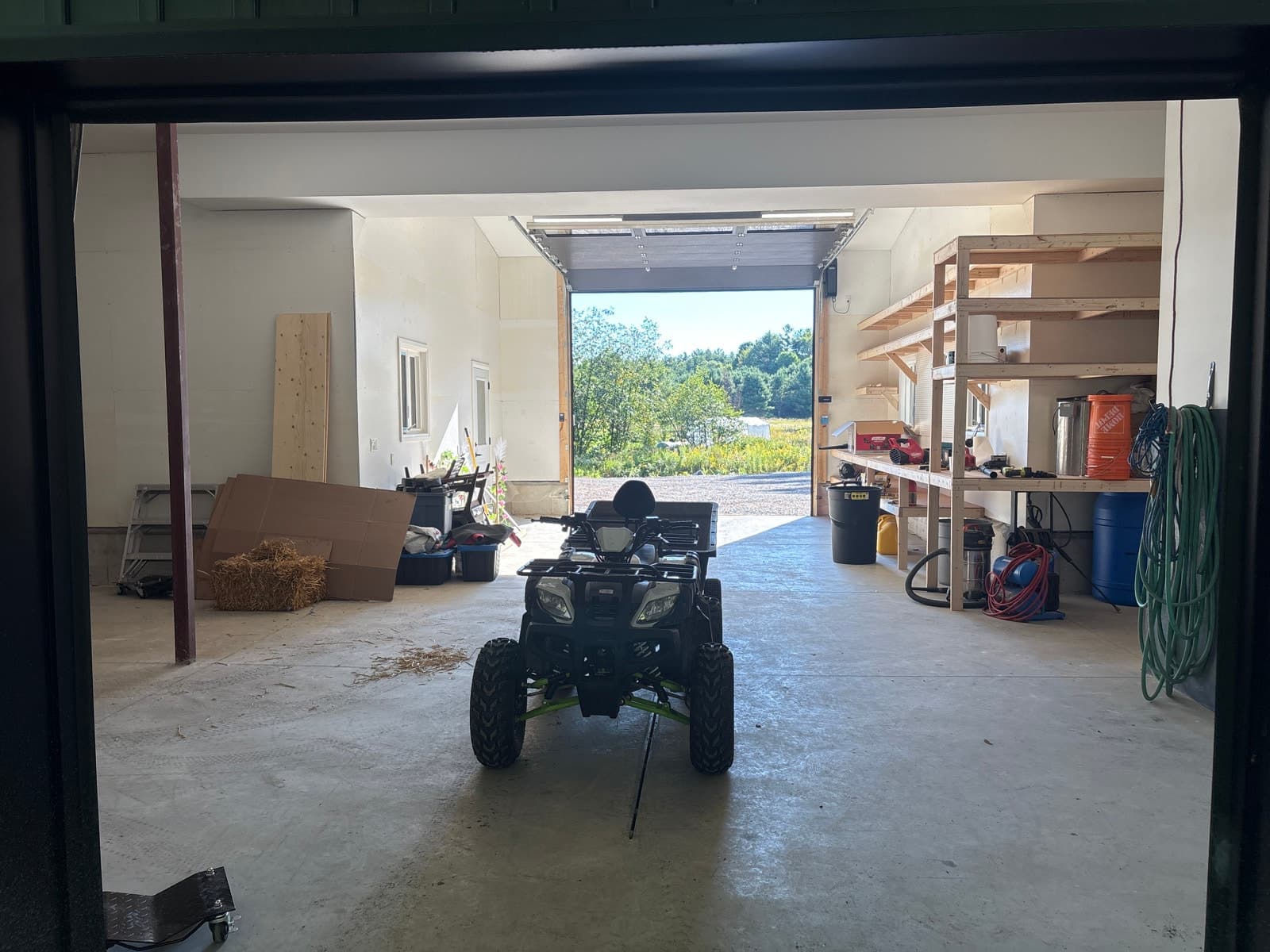 Modern heated shop space for storage or workshop use