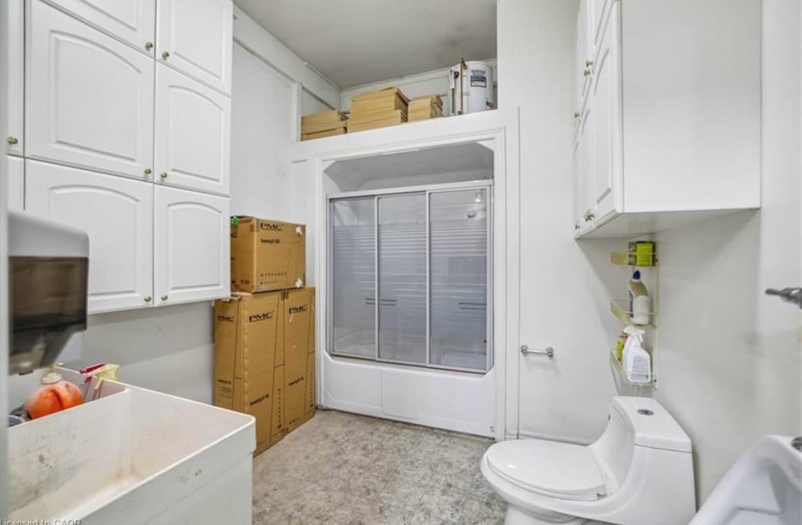 Large heated garage with driveway parking in Hamilton