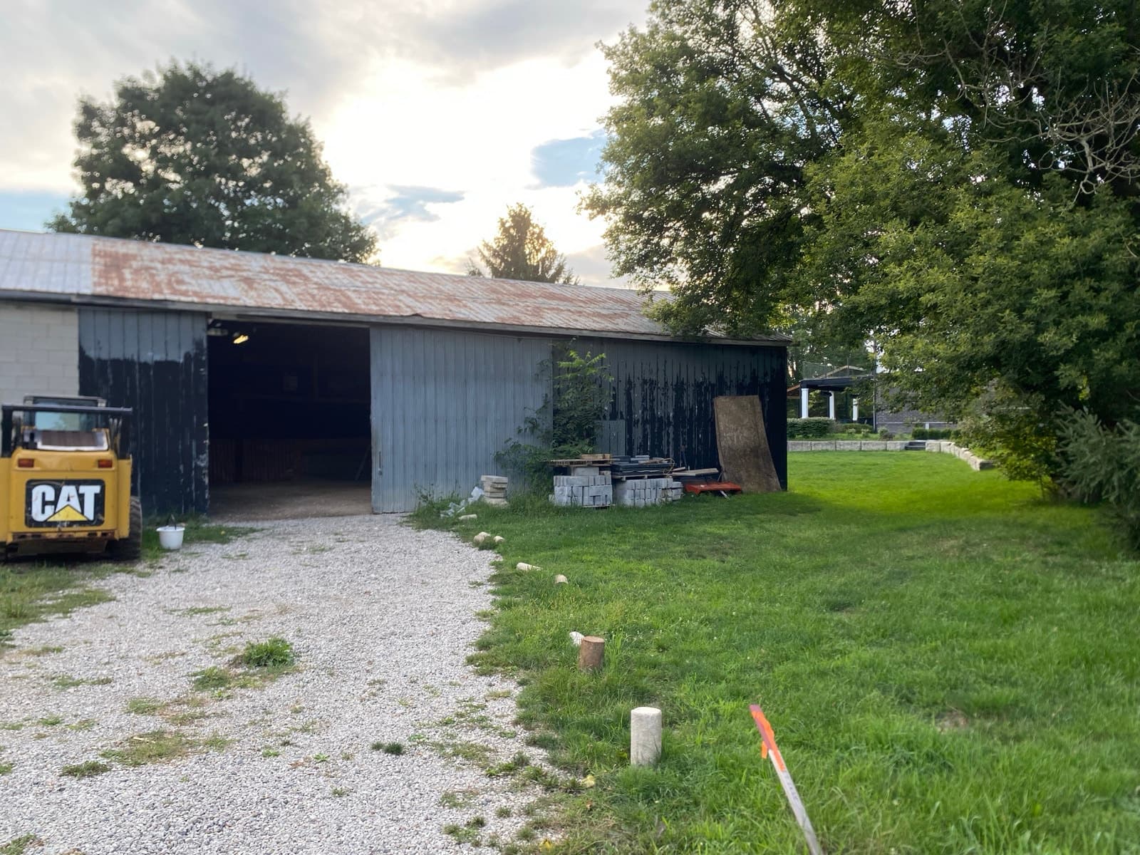 Large barn space for contractor or small business storage