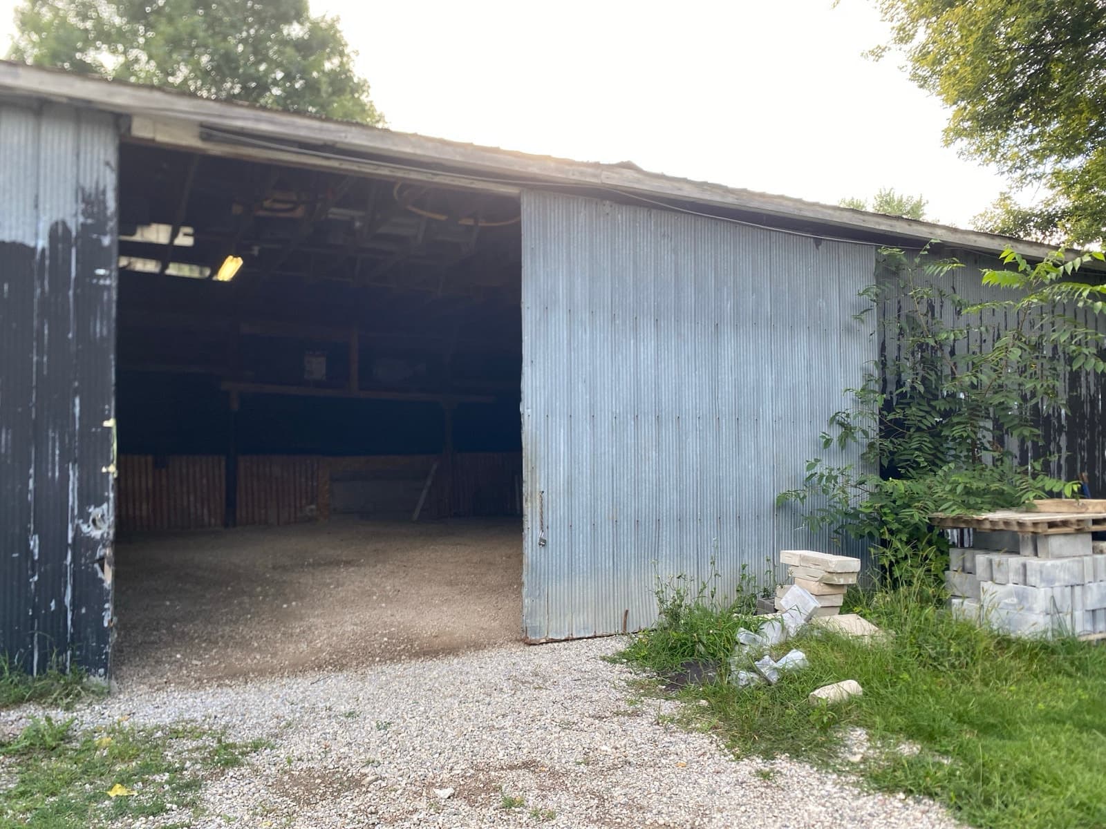 Large barn space for contractor or small business storage