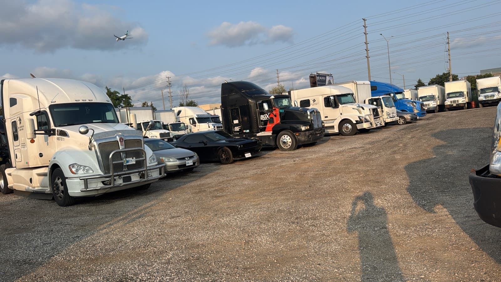 Truck parking spot for bobtails and box trucks