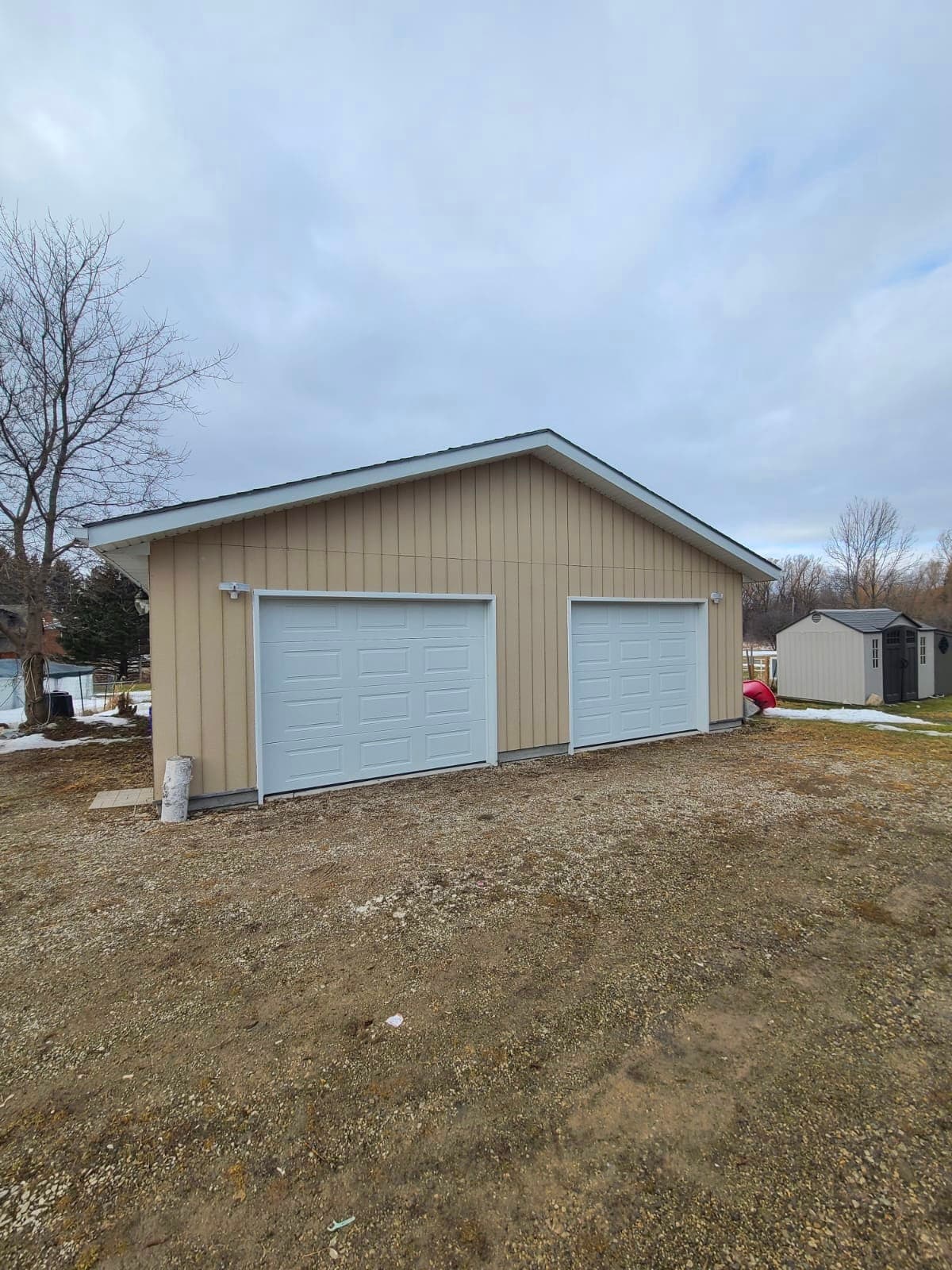 Large indoor storage/parking space near Guelph