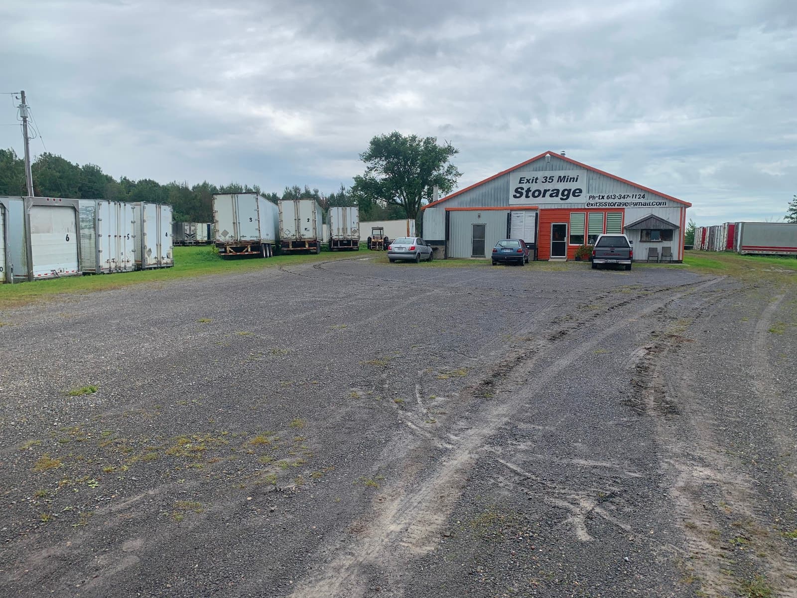 53ft dry storage container in fenced yard near Alexandria