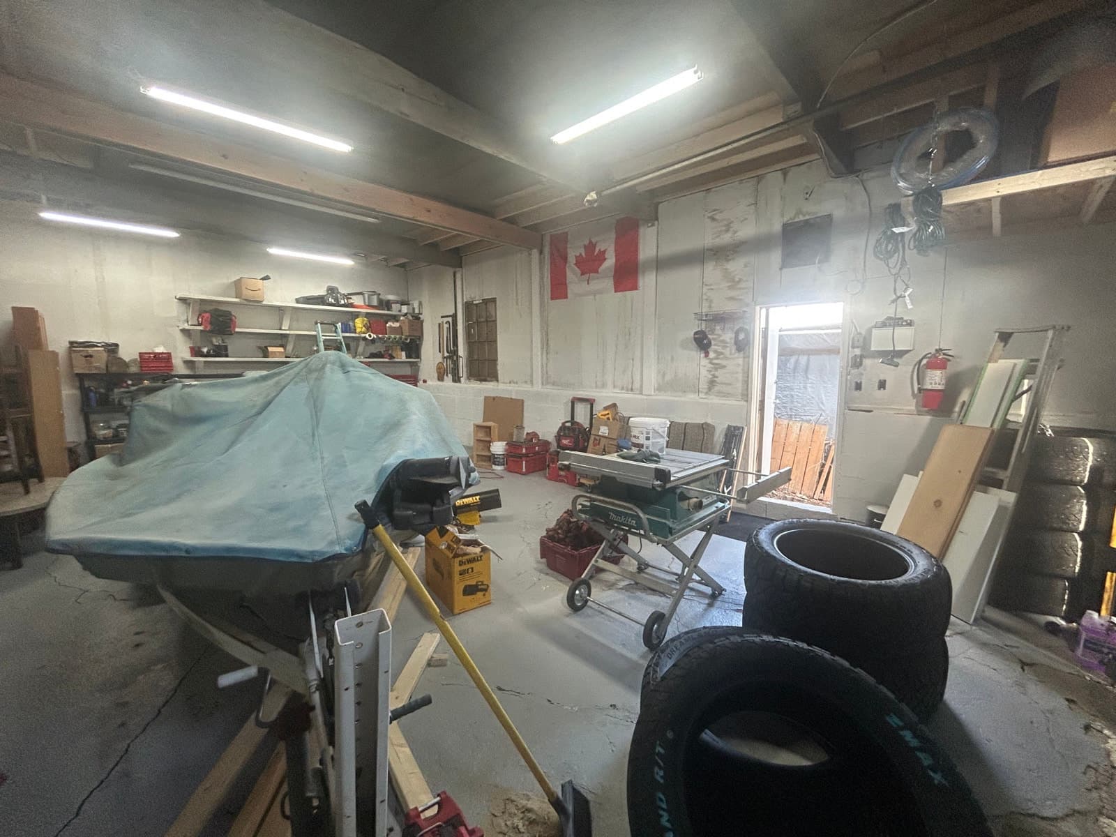 Spacious detached garage for rent near downtown Sudbury