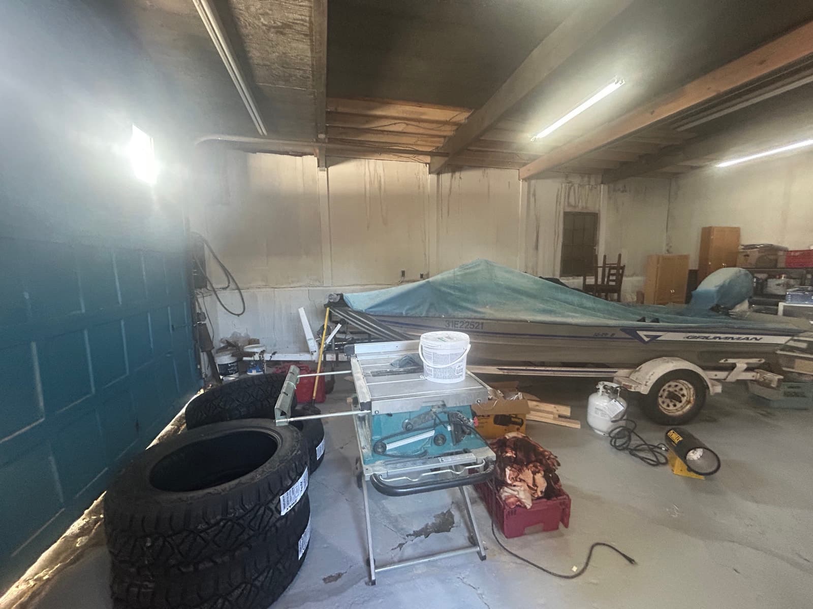 Spacious detached garage for rent near downtown Sudbury