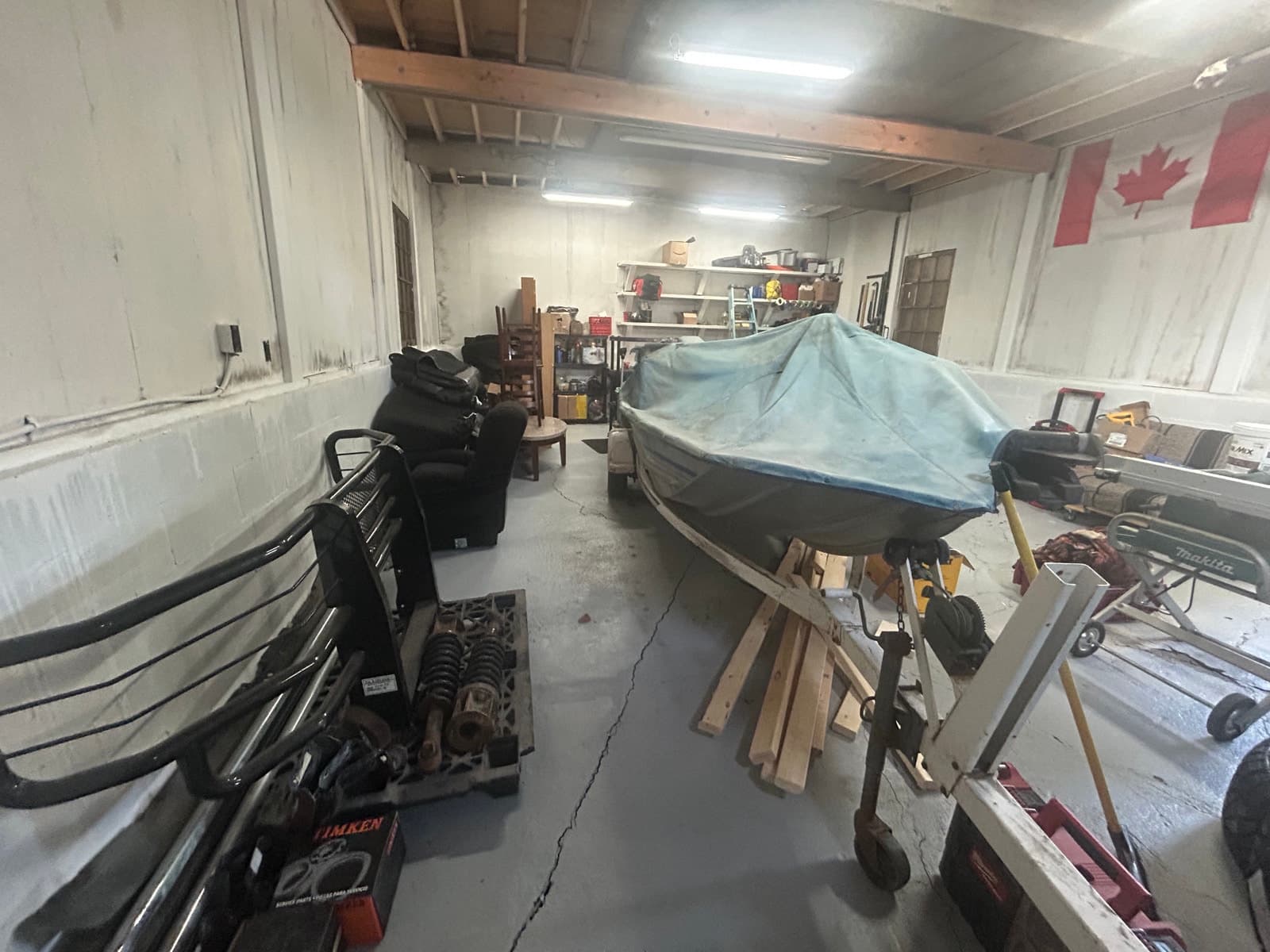 Spacious detached garage for rent near downtown Sudbury