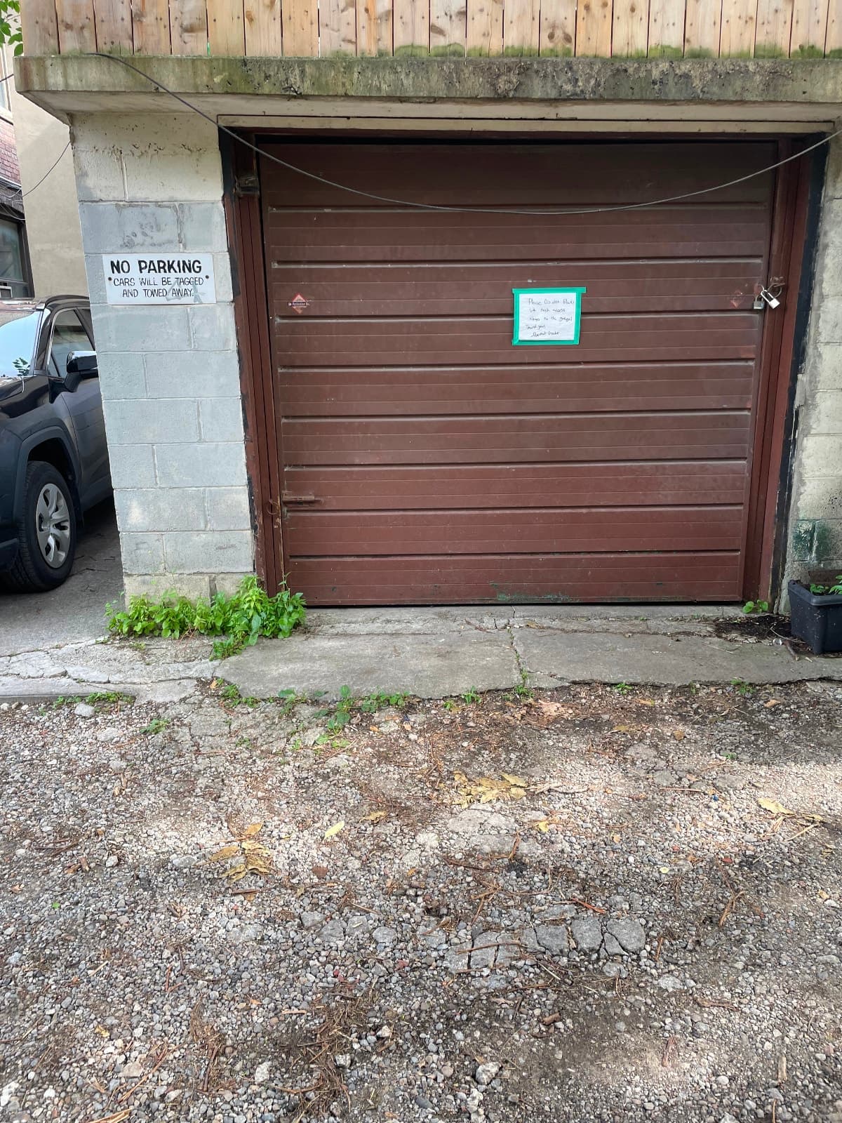 Backyard garage for storage or small business use