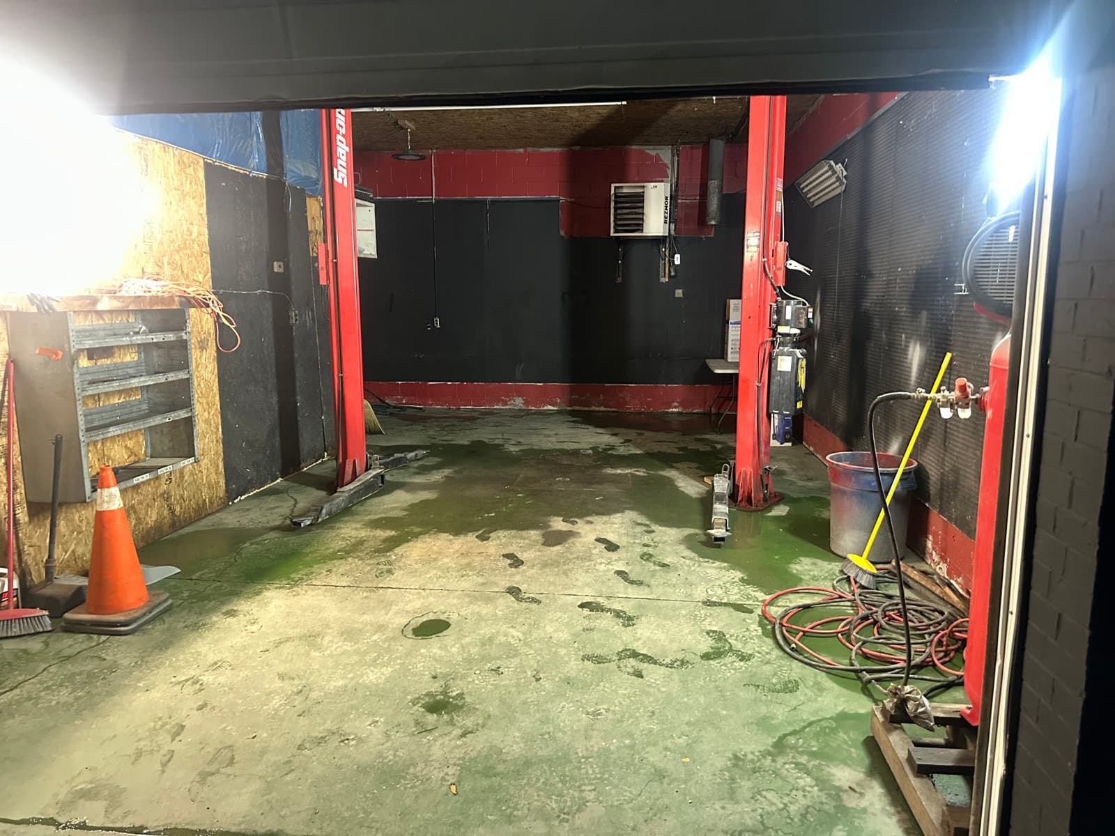 Private garage unit for rent near Kennedy & St Clair