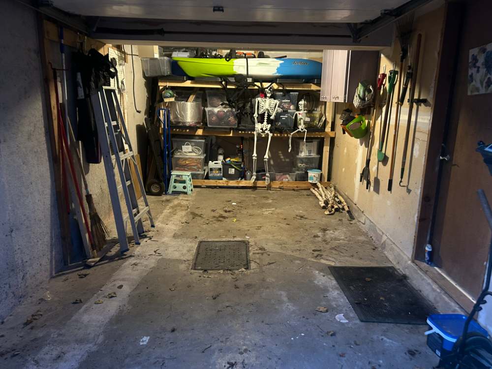 Climate controlled lock up garage (integrated with house) ~ 180 sq ft